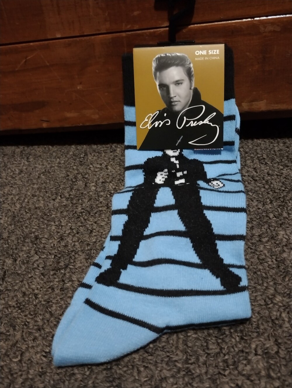 Elvis Presley Men’s Or Women's Light Blue & Black Graphic Crew Socks 1 Pair